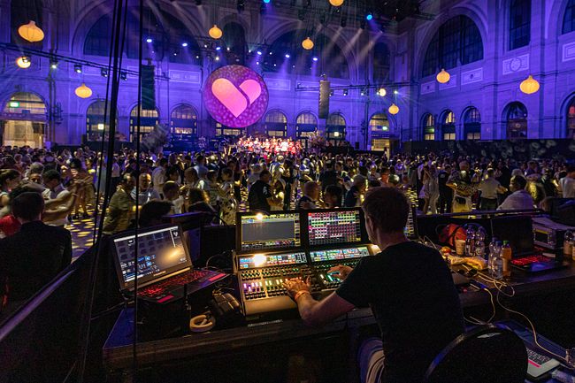 smARTec Veranstaltungstechnik: Sommernachtsball im Hauptbahnhof Zürich